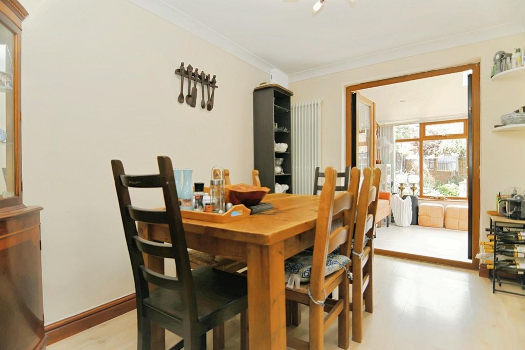 Property photo 3 of 19 Dining