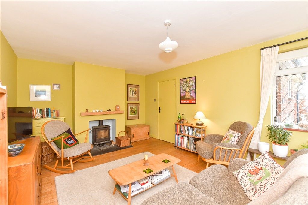 Property photo 1 of 13 Lounge