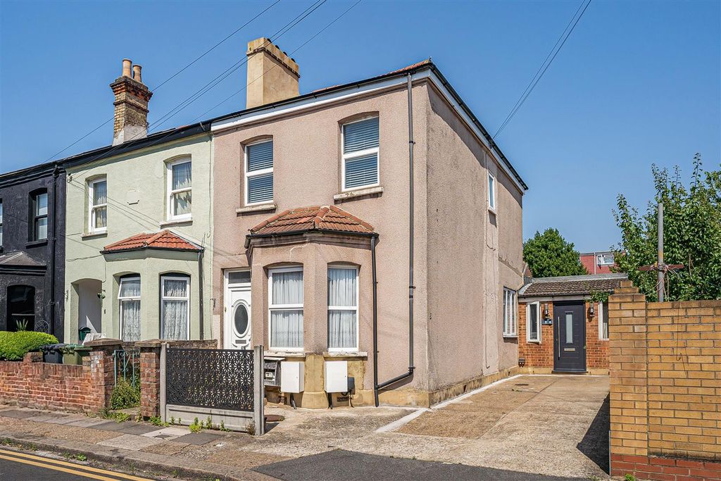 Property photo 1 of 35 1