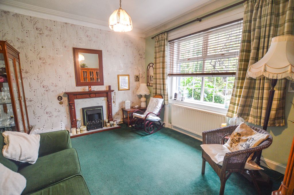 Property photo 3 of 13