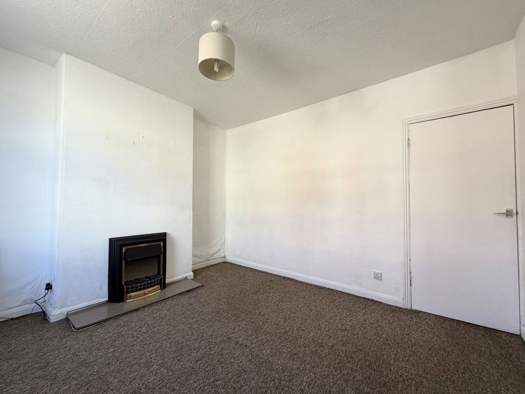 Property photo 2 of 15 Photo 3