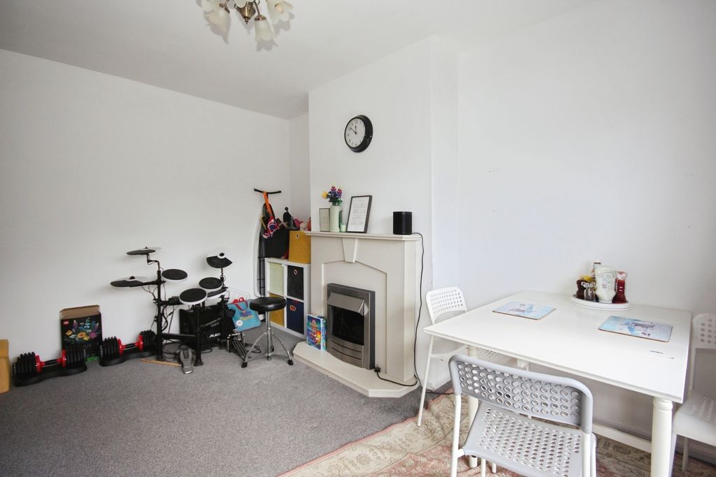 Property photo 3 of 19 Pbox-Img.Jpg