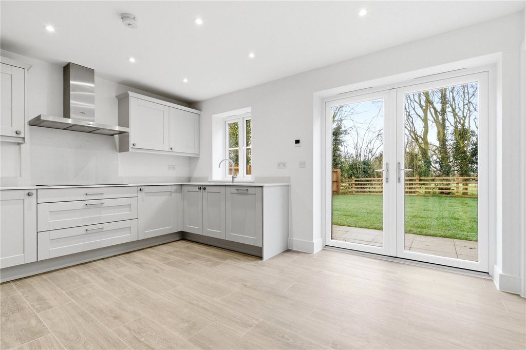 Property photo 2 of 20 Picture No. 29