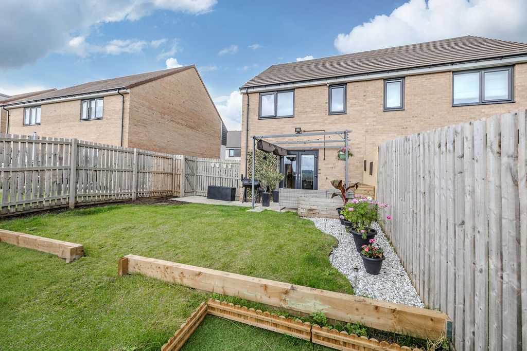 Property photo 2 of 29 Rear Garden