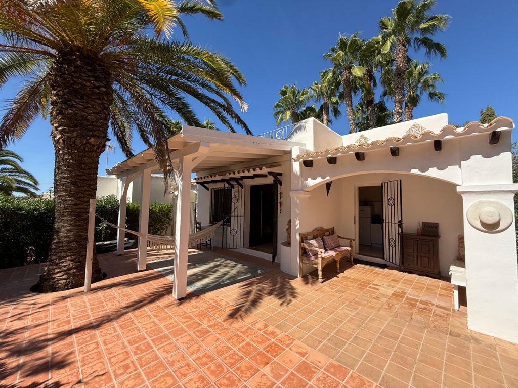 Property photo 1 of 32