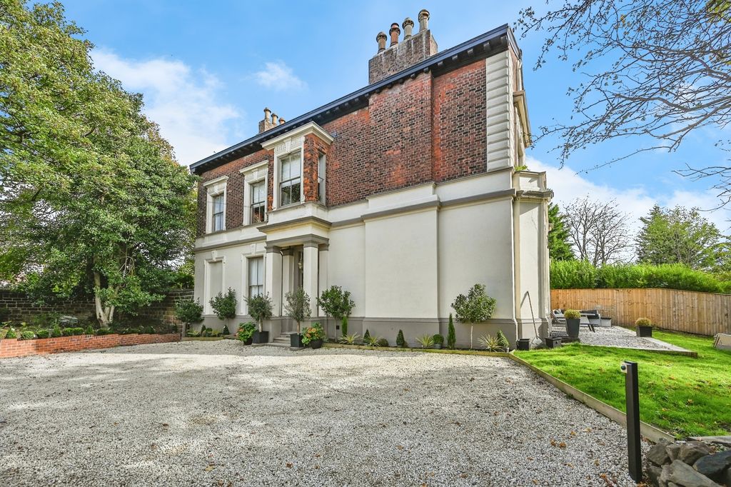 Property photo 1 of 17 Photo