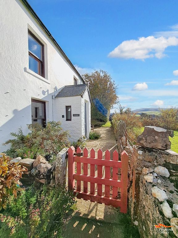 Property photo 2 of 32