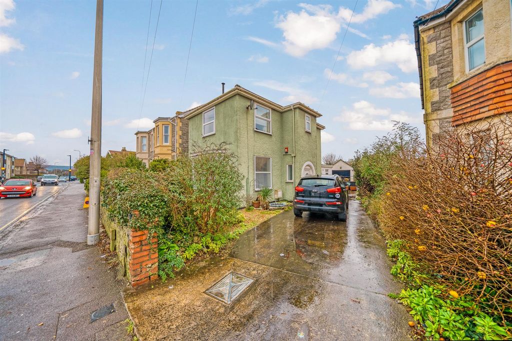 Property photo 1 of 20 Front