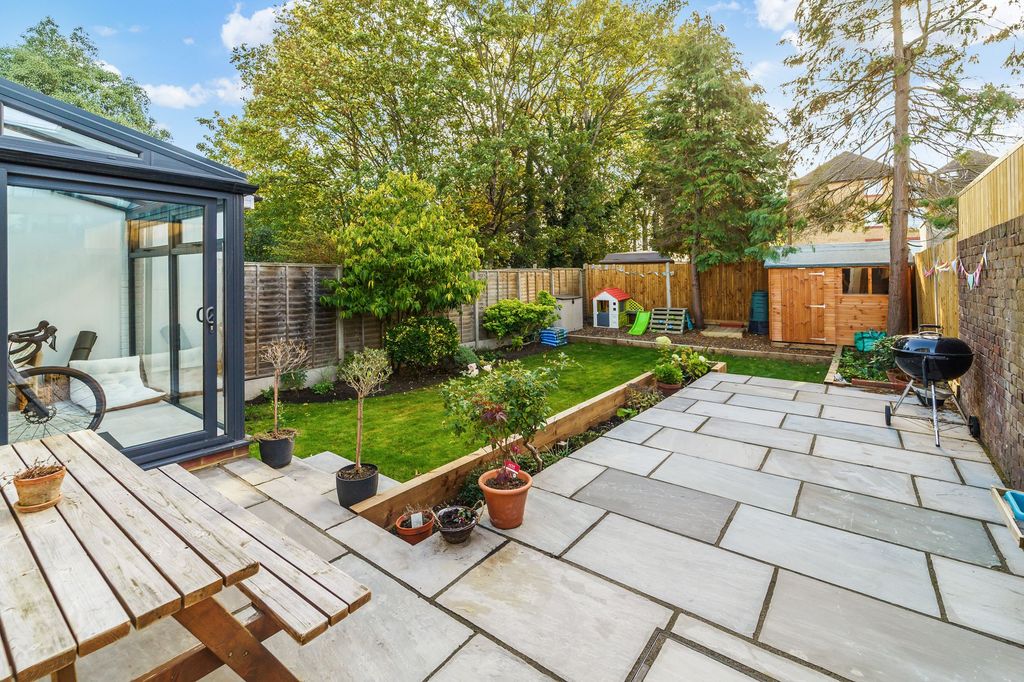 Property photo 3 of 11