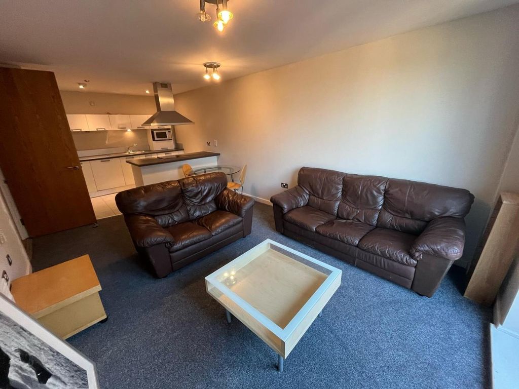 Property photo 3 of 10 Lounge