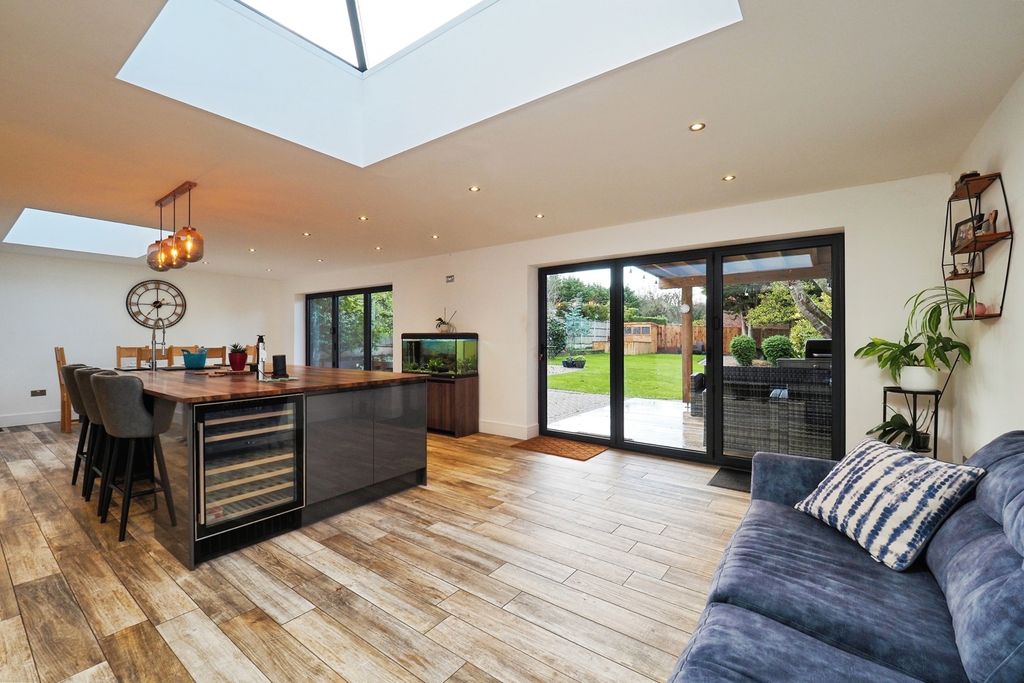 Property photo 3 of 24 Living/Dining Room