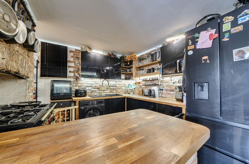 Property photo 3 of 22 4982415