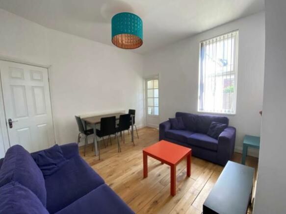 Property photo 2 of 9 17Vrlougne