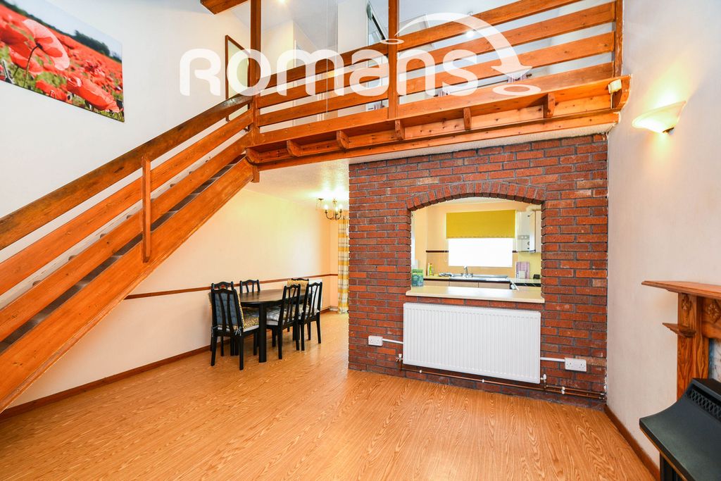 Property photo 2 of 8 2