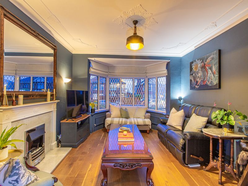 Property photo 2 of 25