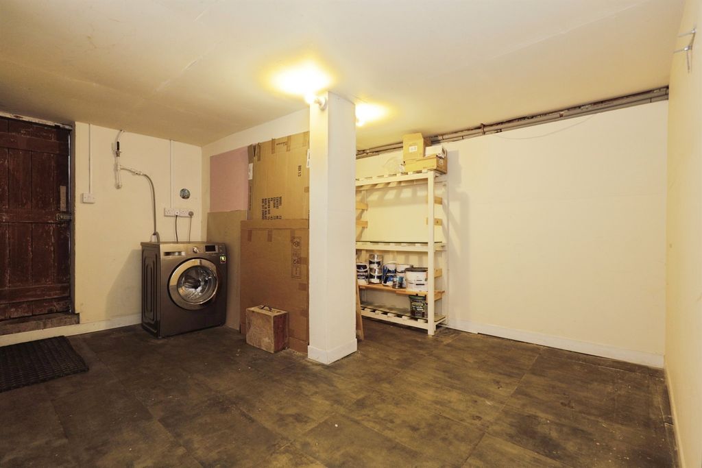 Property photo 1 of 13 Image