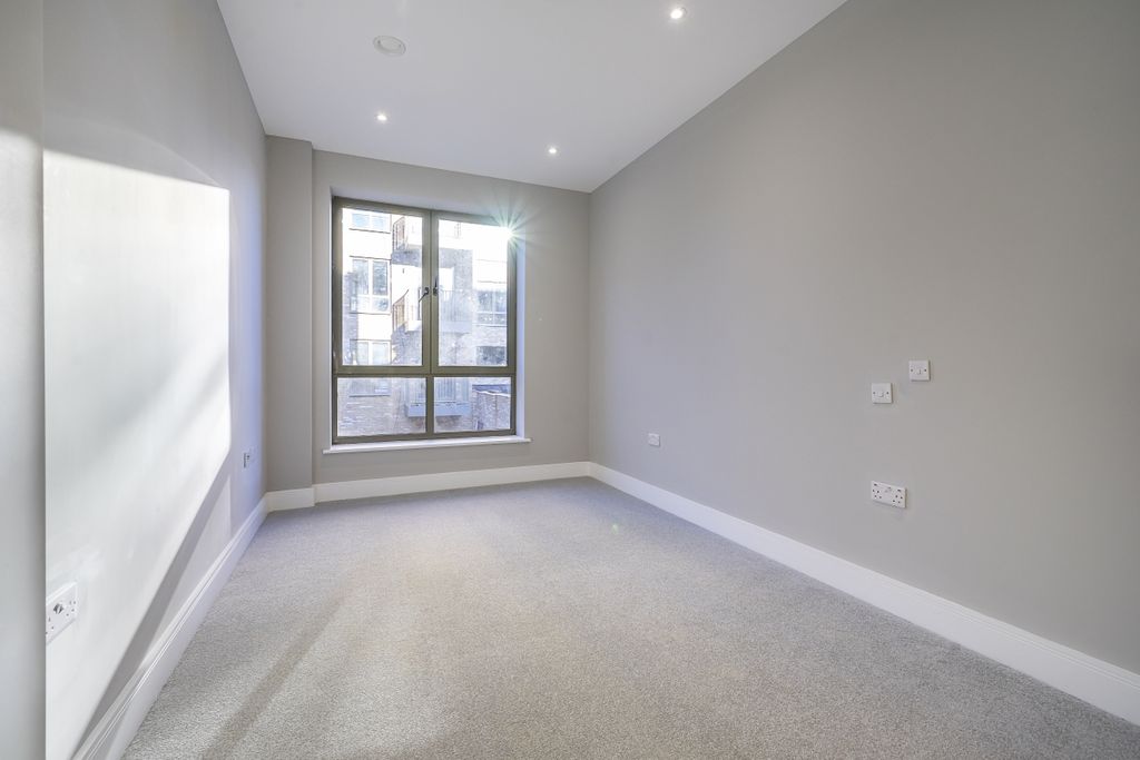 Property photo 3 of 7 Flat-29-19-The-Ma...