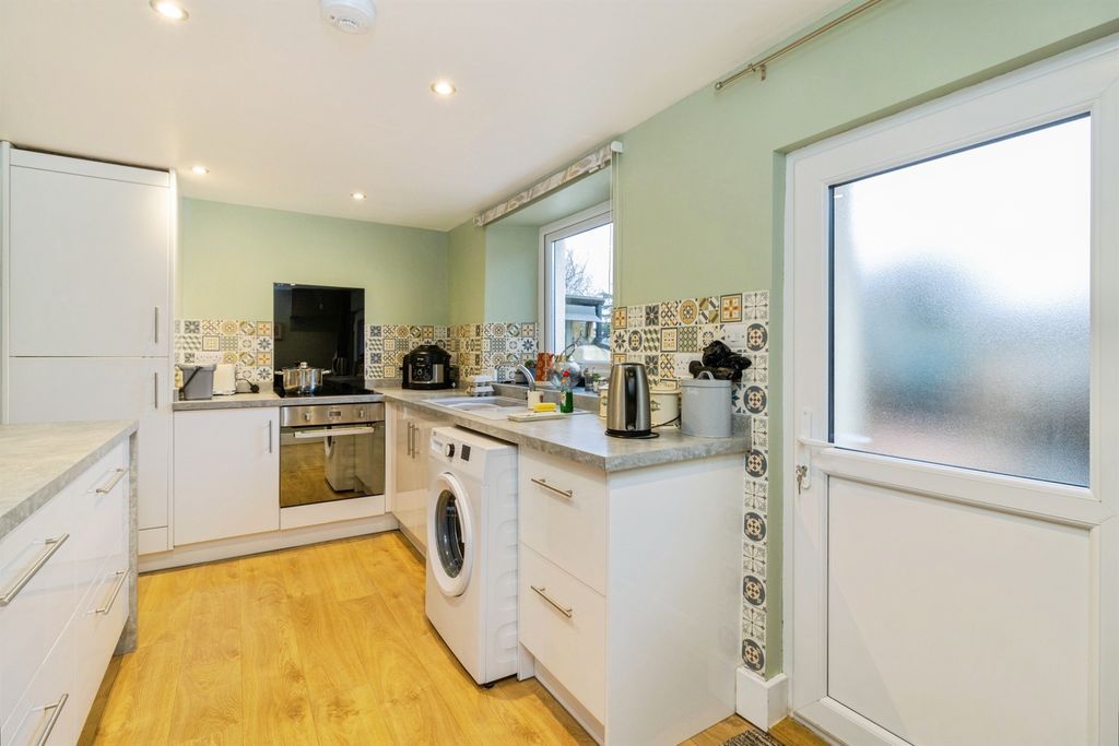 Property photo 3 of 26