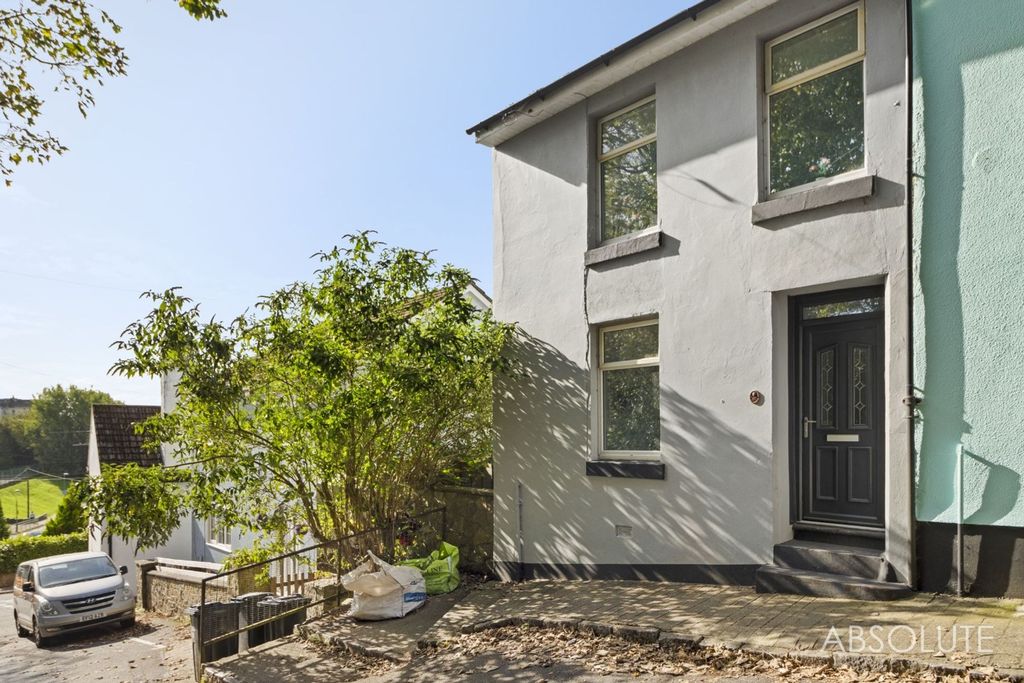Property photo 1 of 20