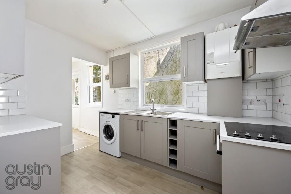 Property photo 3 of 14 Newtown Road, 21-009 (Custom).Jpg