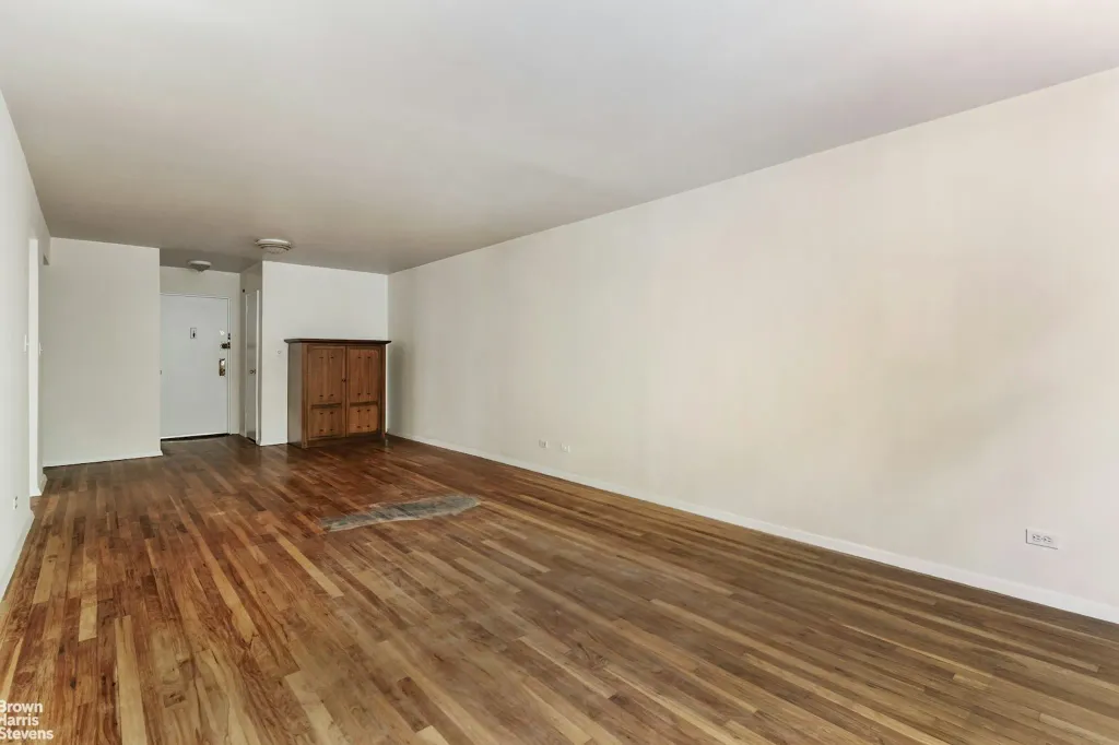 Property photo 3 of 10 <Alttext/>