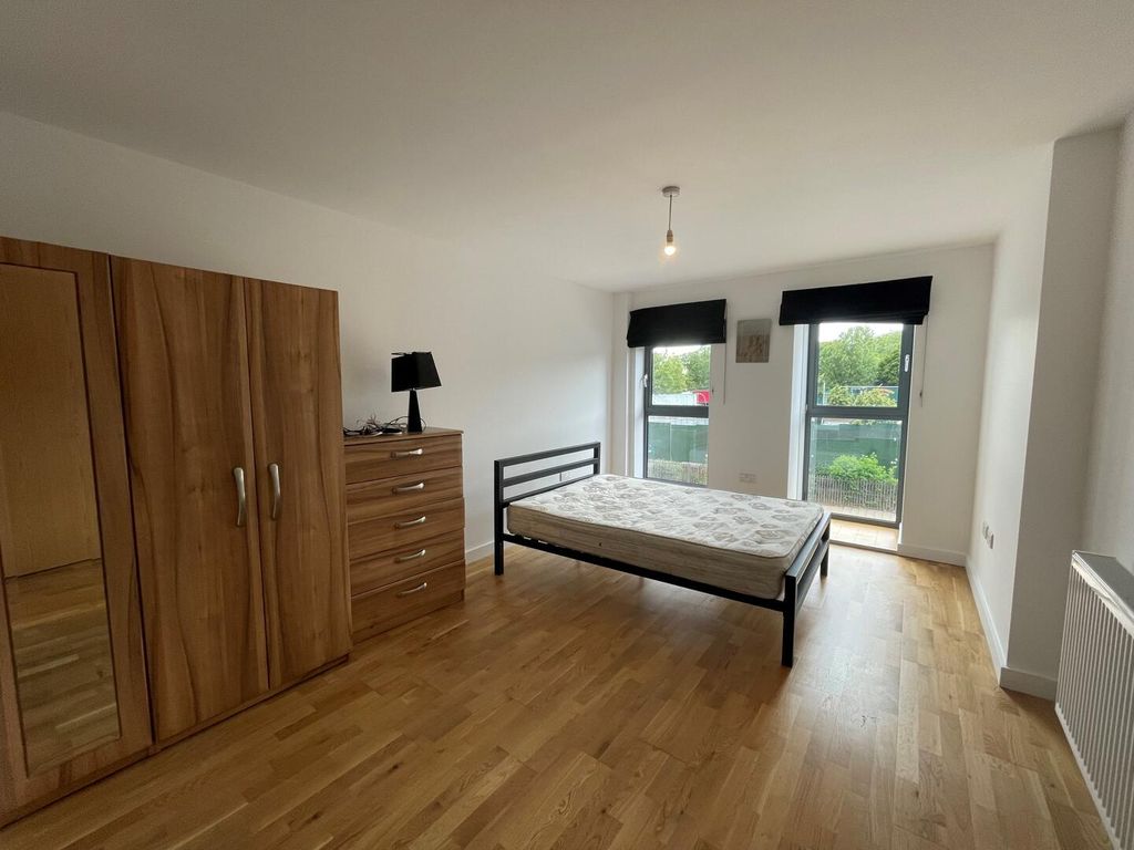 Property photo 1 of 11 Bedroom