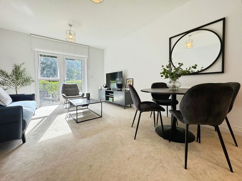 Property photo 2 of 11 Pbox-Img.Jpg