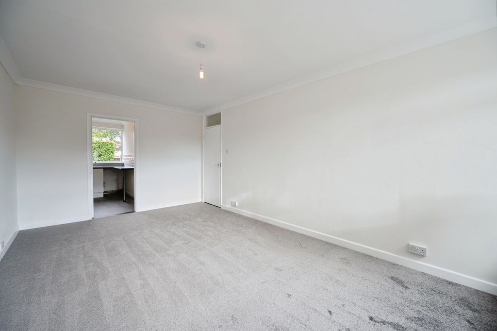 Property photo 2 of 16 Photo