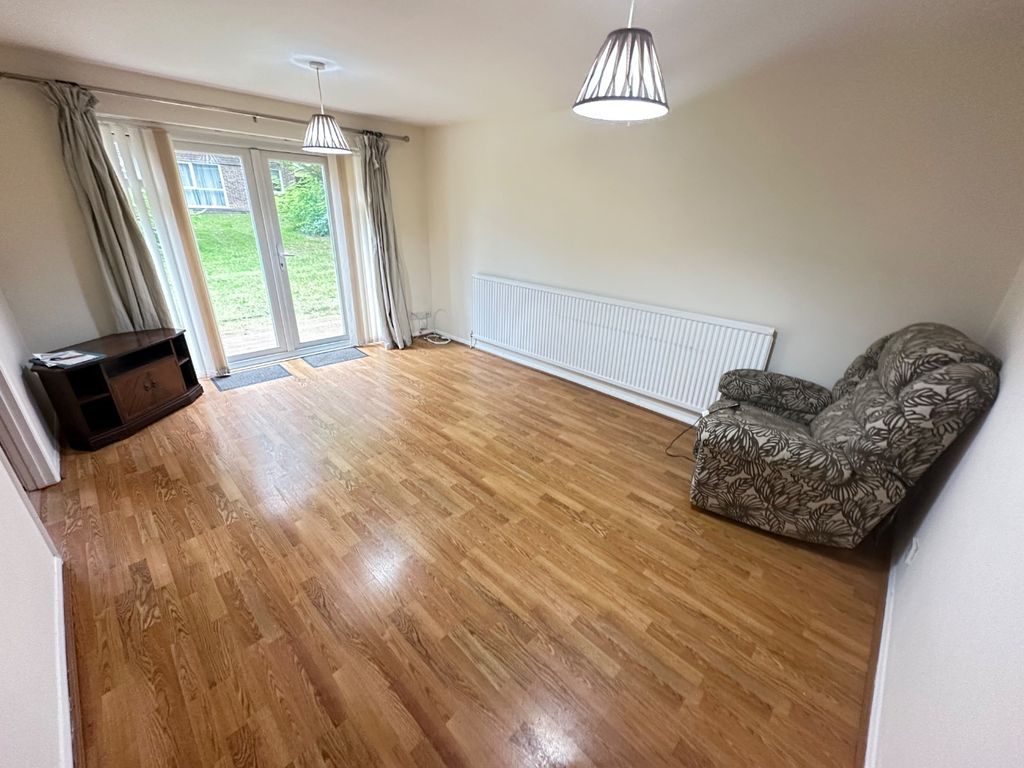 Property photo 3 of 6 4493302