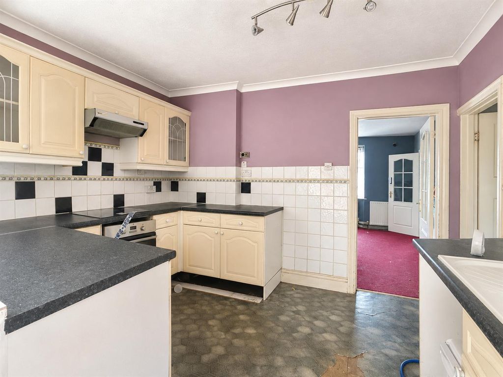 Property photo 3 of 13