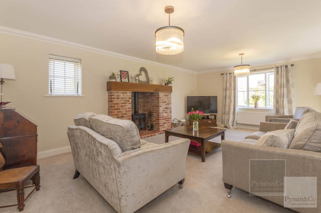 Property photo 2 of 22