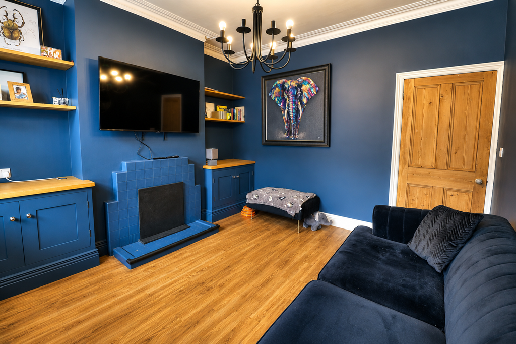 Property photo 3 of 15 Lounge