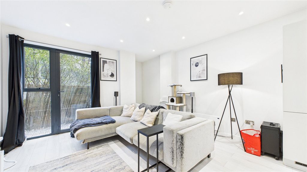 Property photo 2 of 13 Picture 2