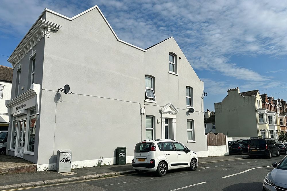 Property photo 1 of 8