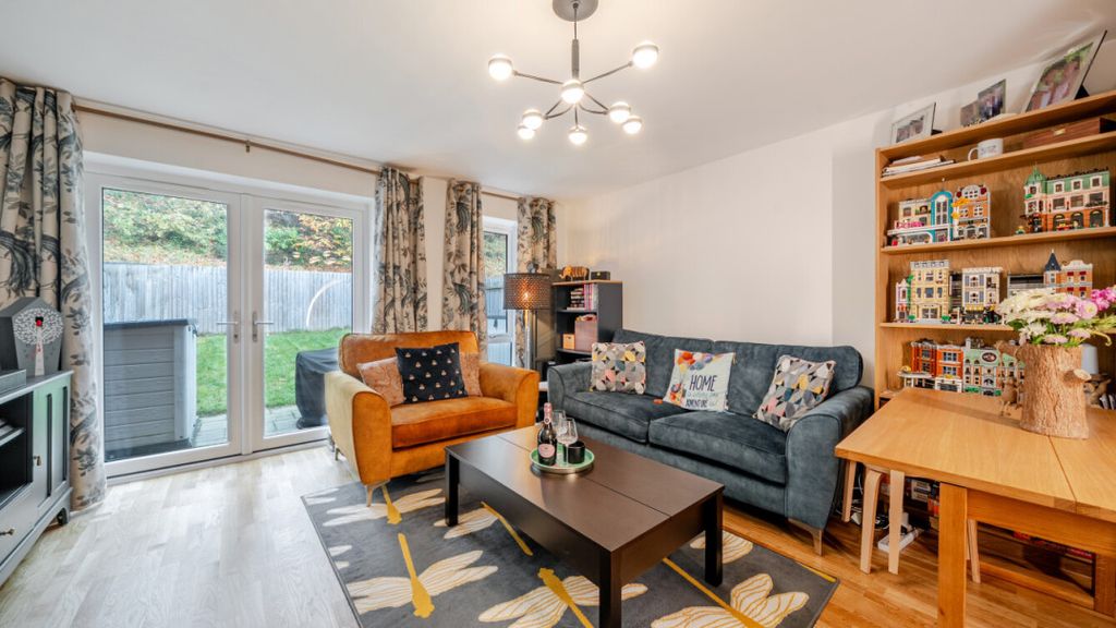 Property photo 3 of 19