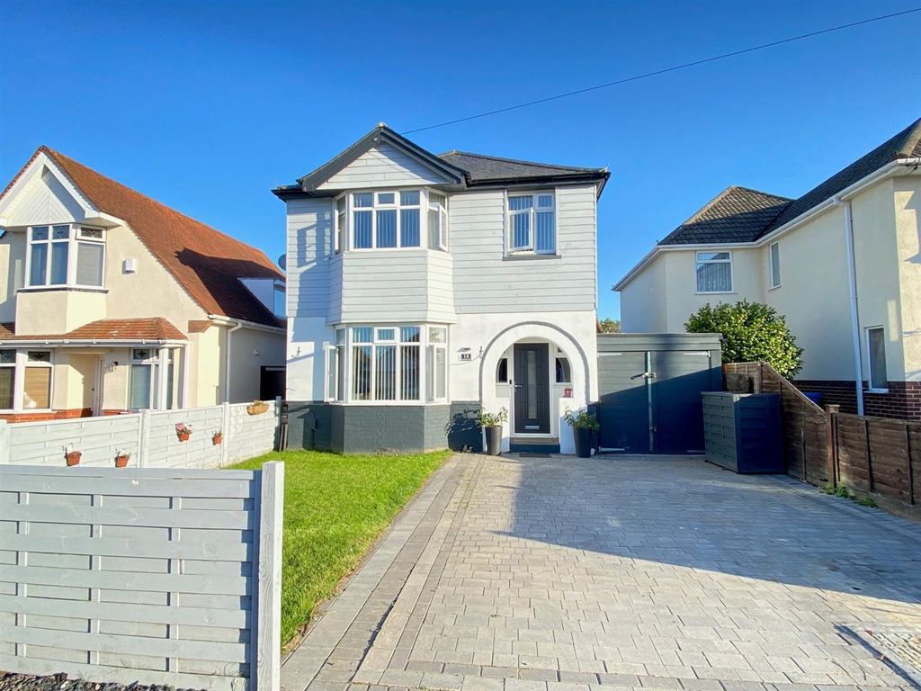 Property photo 1 of 14 Hinchcliff Front.Jpg