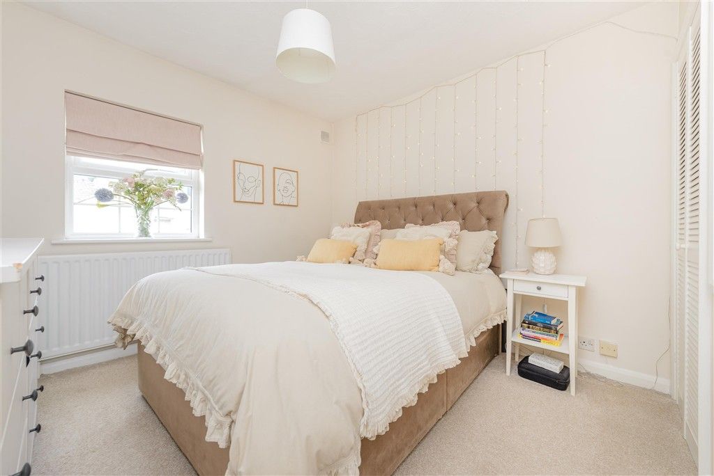 Property photo 1 of 9 Bedroom 1