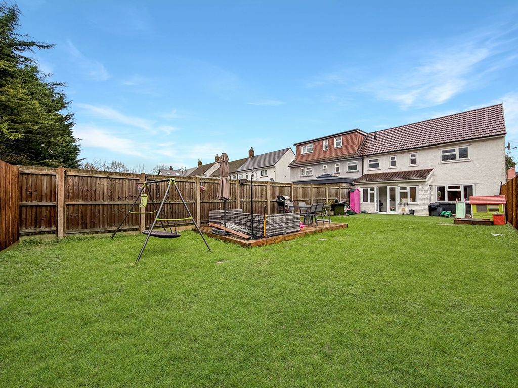 Property photo 2 of 27