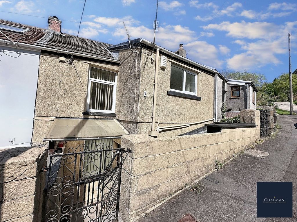 Property photo 2 of 23