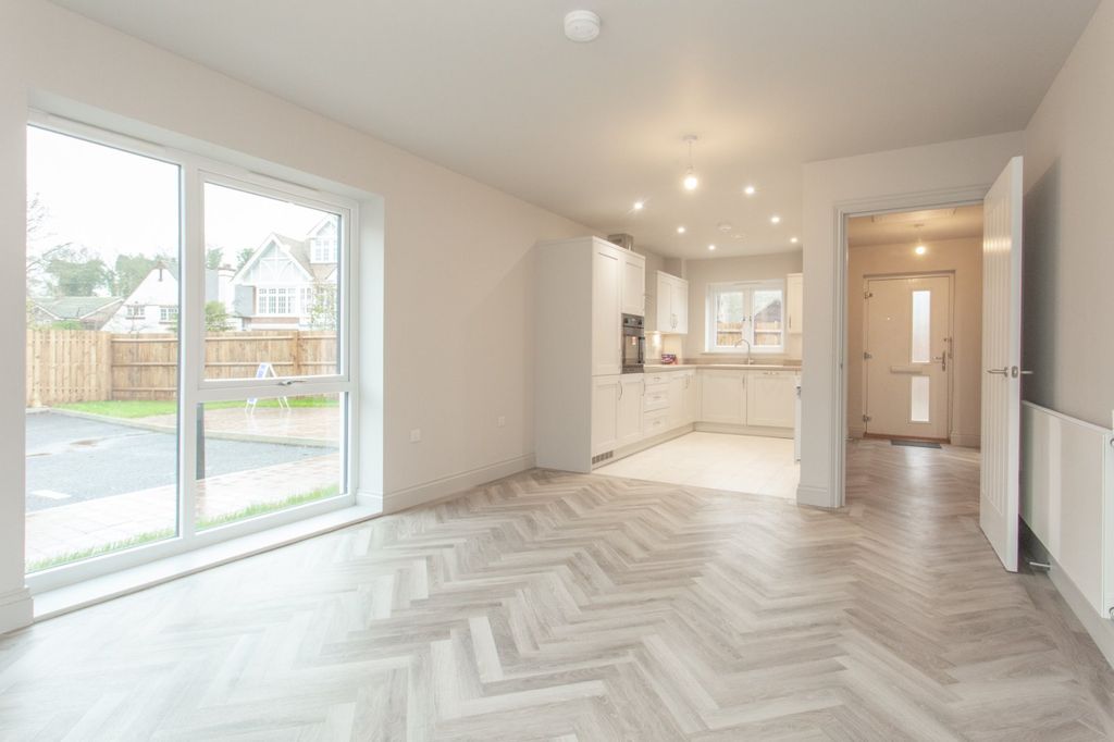 Property photo 2 of 9 Picture 2