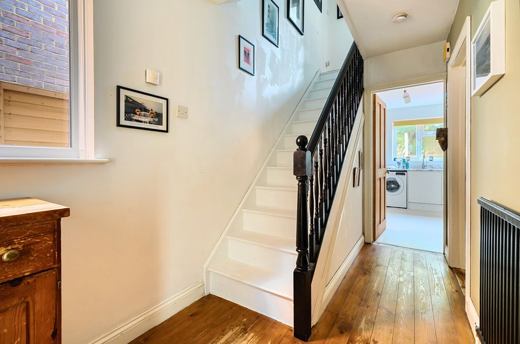 Property photo 2 of 15 1335634-9-6893301...
