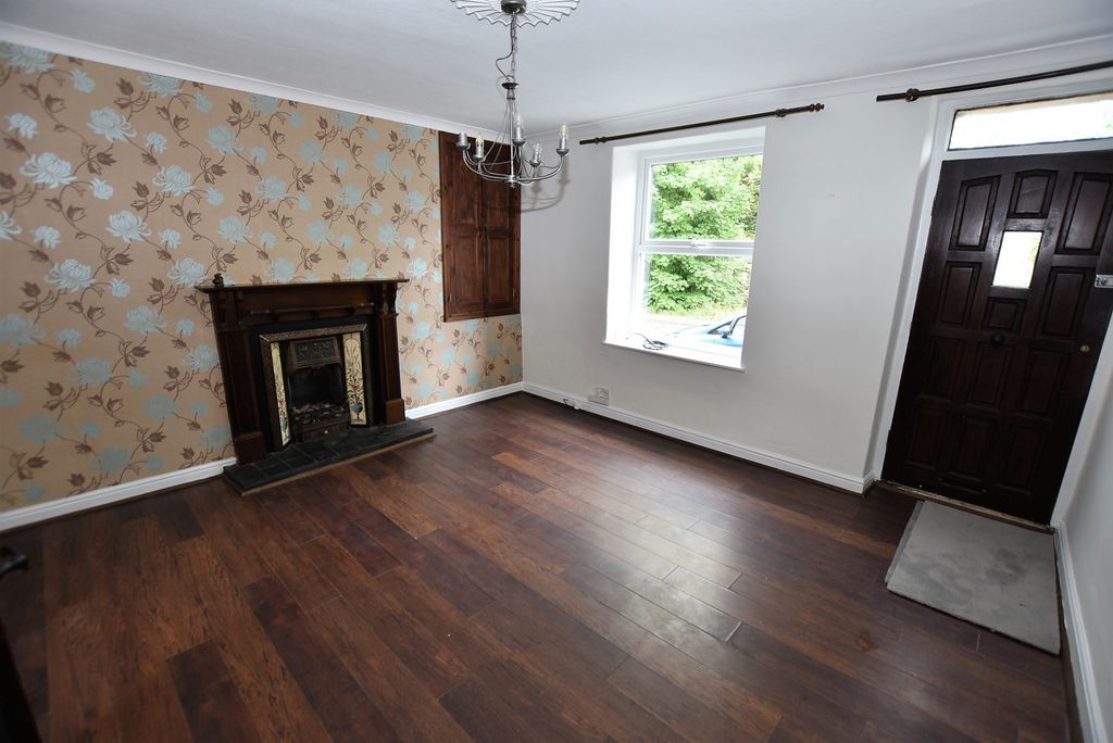 Property photo 2 of 10 (Main)