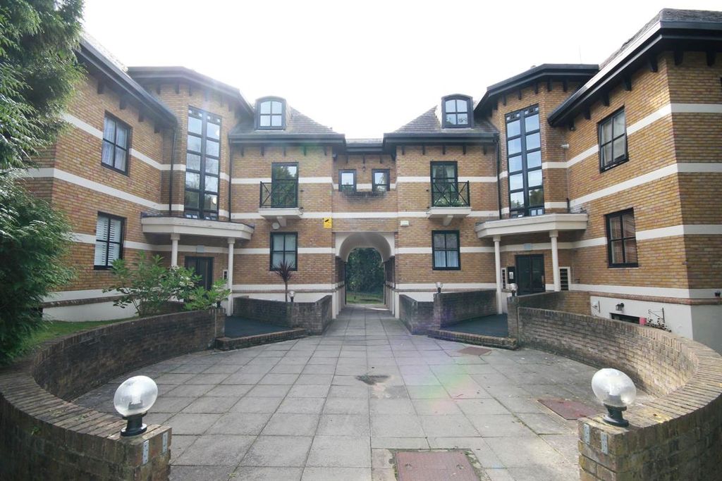 Property photo 2 of 19