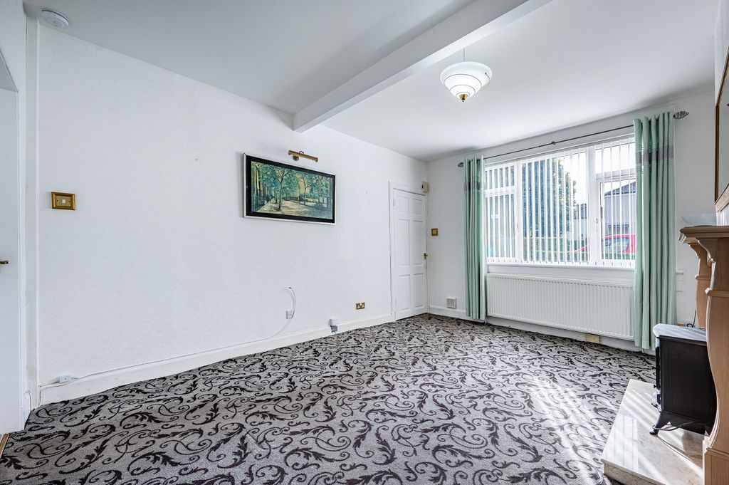 Property photo 3 of 27