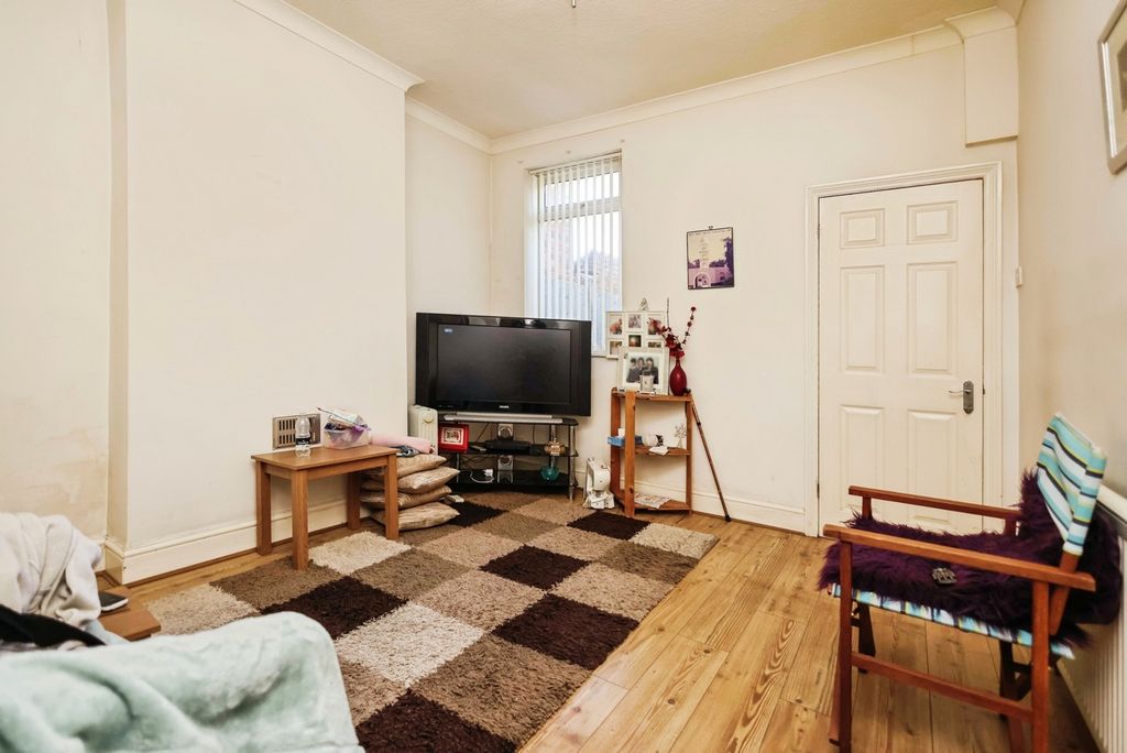 Property photo 2 of 10 Pbox-Img.Jpg