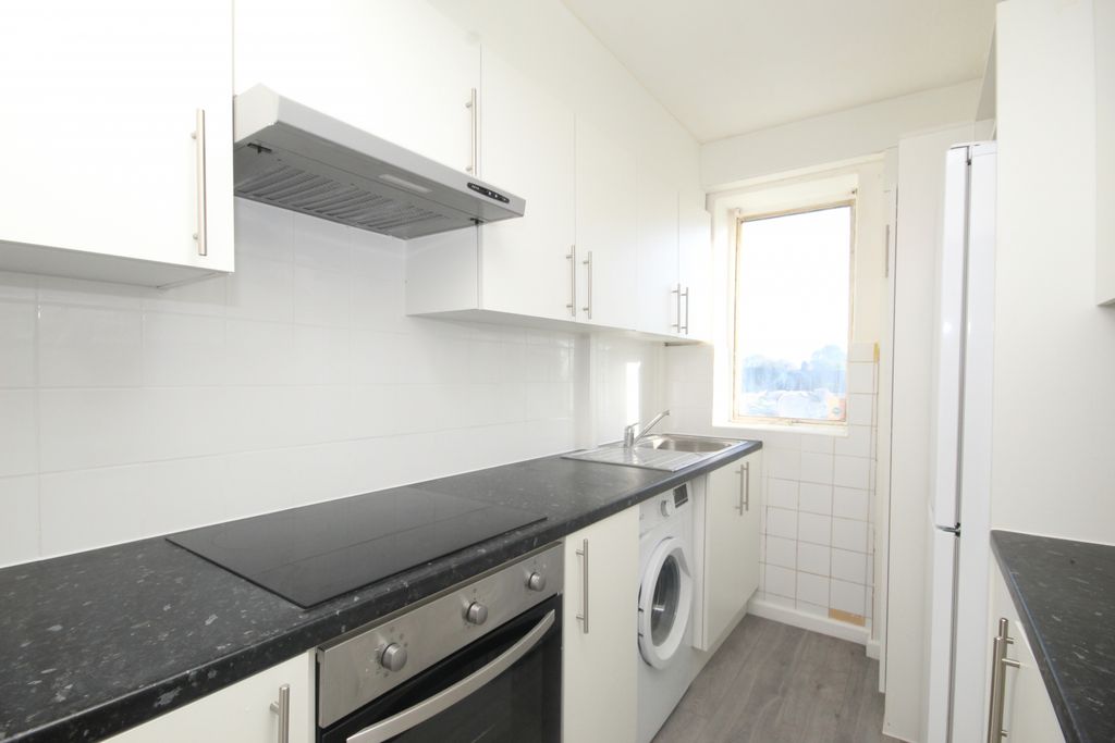 Property photo 2 of 9 Gallery