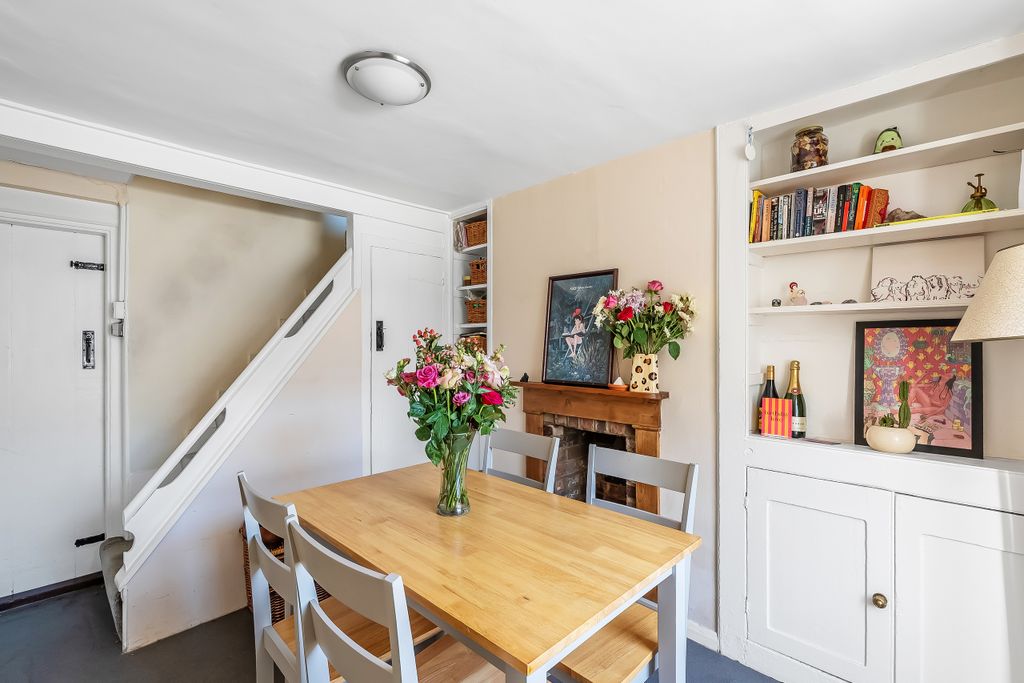 Property photo 3 of 25 Photo 4