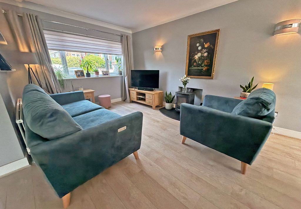Property photo 2 of 12 5234665