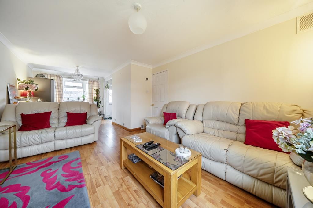 Property photo 3 of 17 Sitting Room