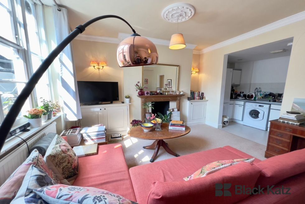 Property photo 3 of 6